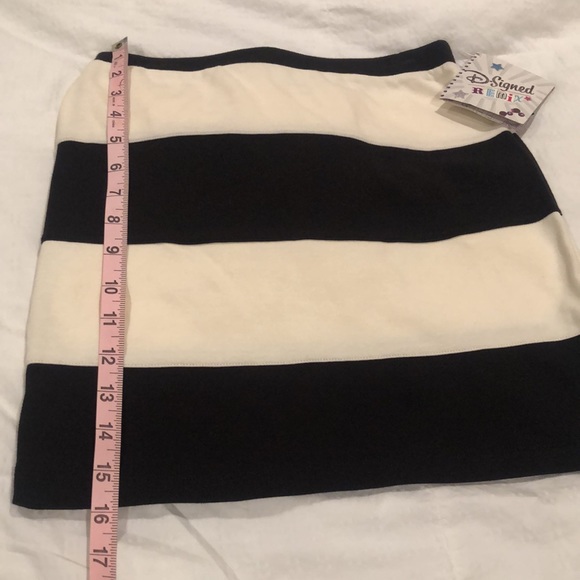 🆕Disney Girl knit skirt! black/ivory! vintage from the Cece collection! NWT! L - Picture 4 of 12